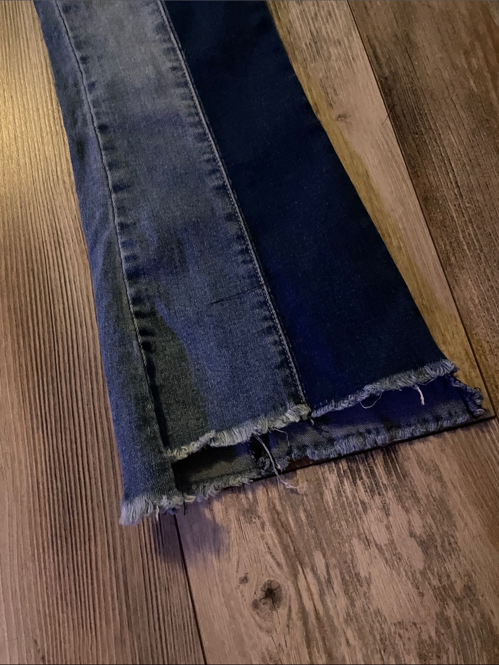 Color block cropped Flare Jeans - Picture 2 of 10